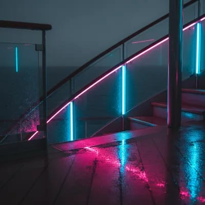 @strait-romance