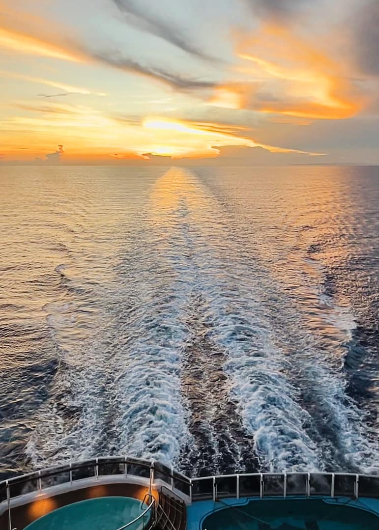 Carnival Horizon