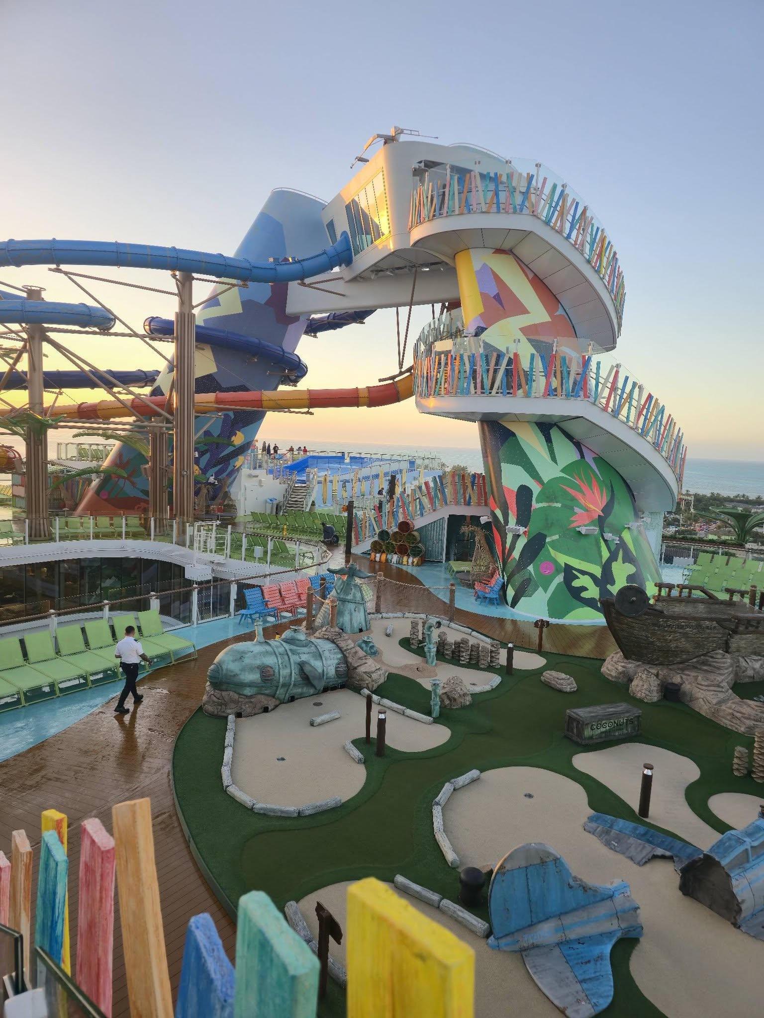 Icon of the Seas in December — Mixed Feelings, But the People Made It Worth It